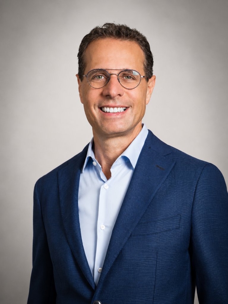 Oren Baron, Advisor at FinanceDifferently