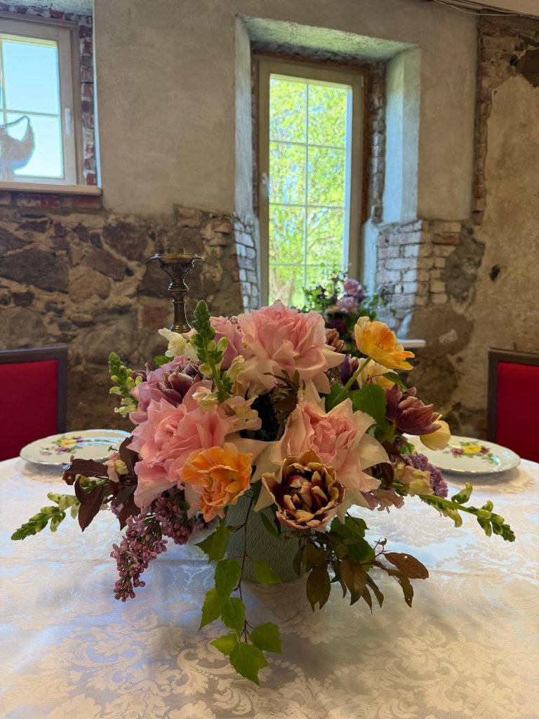 Kāzu florālā kompozīcija