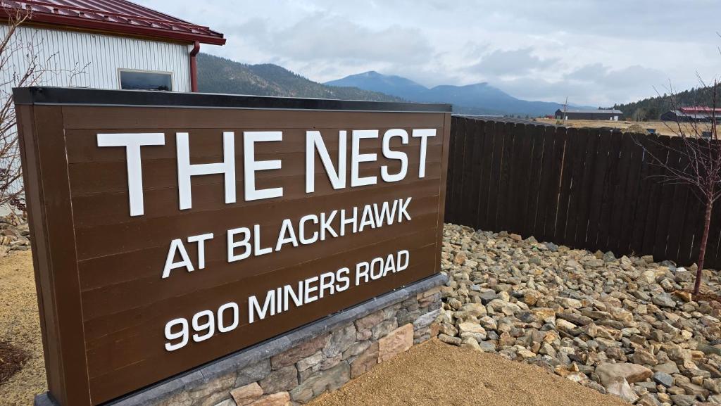 The Nest at Blackhawk entrance sign