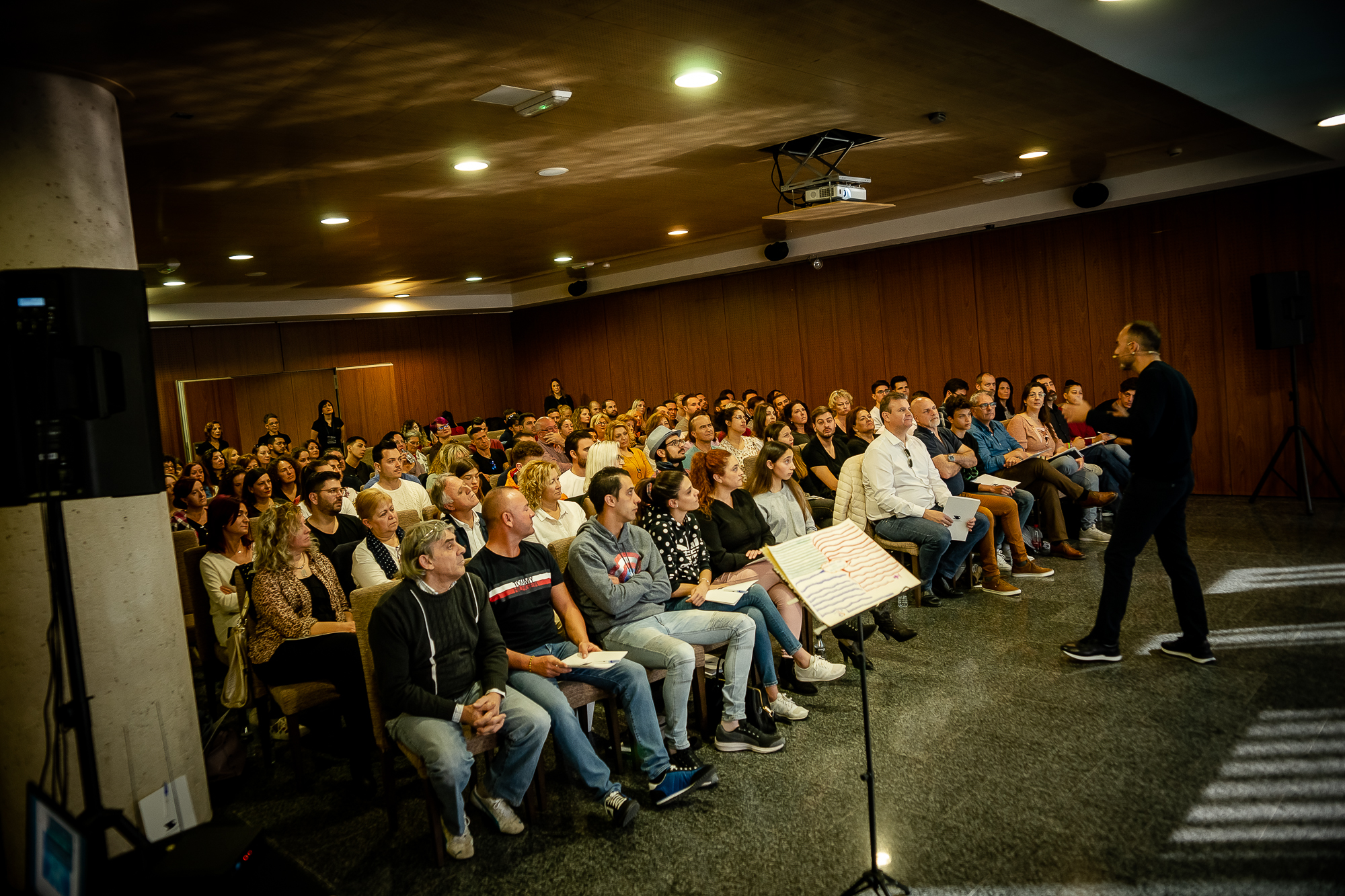Momento de un evento presencial de Escuela Impulse