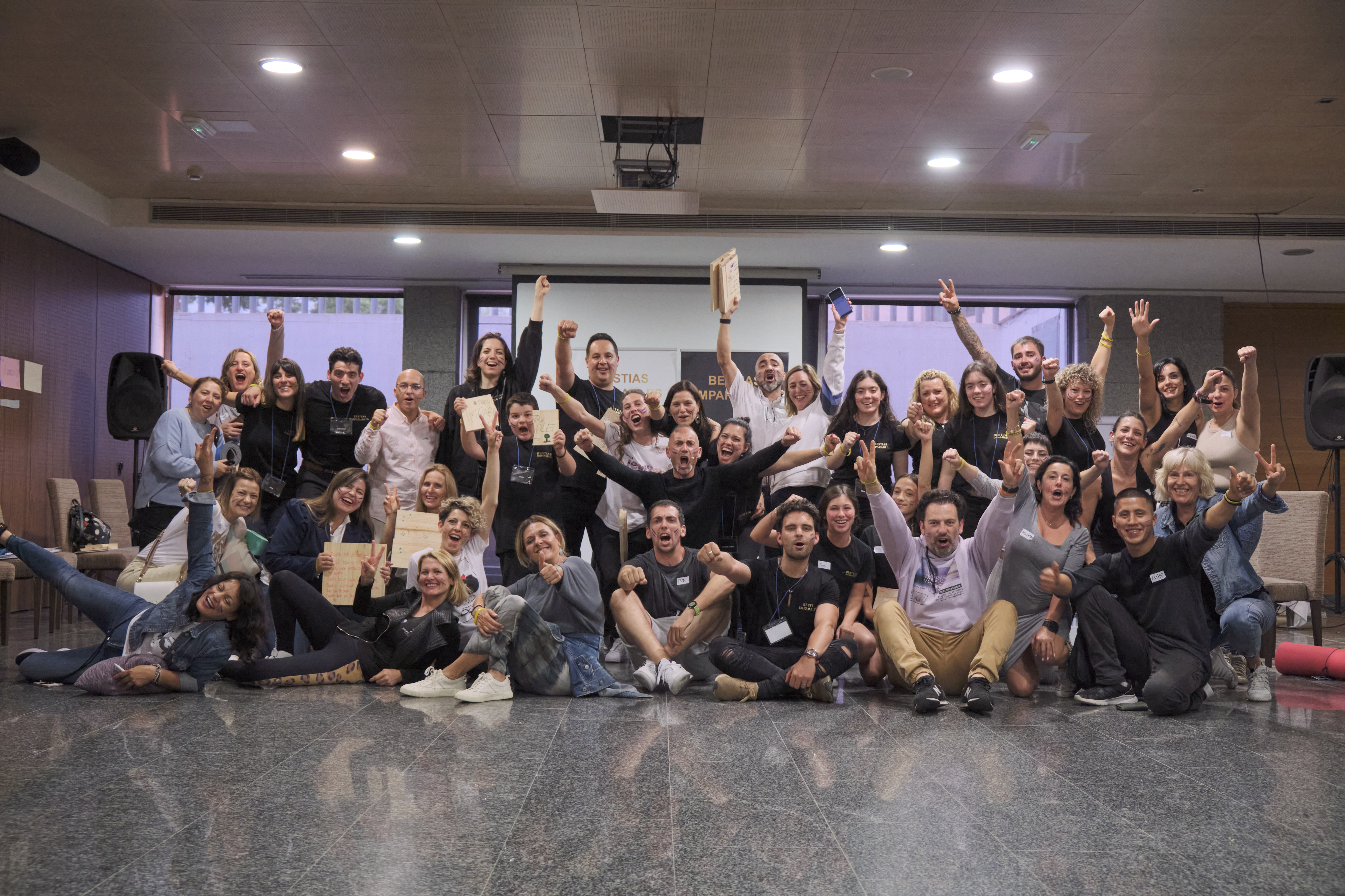 Grupo de alumnos de un evento presencial de Escuela Impulse