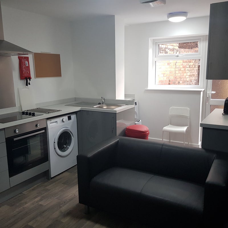 33 Dean Road - photo 1
