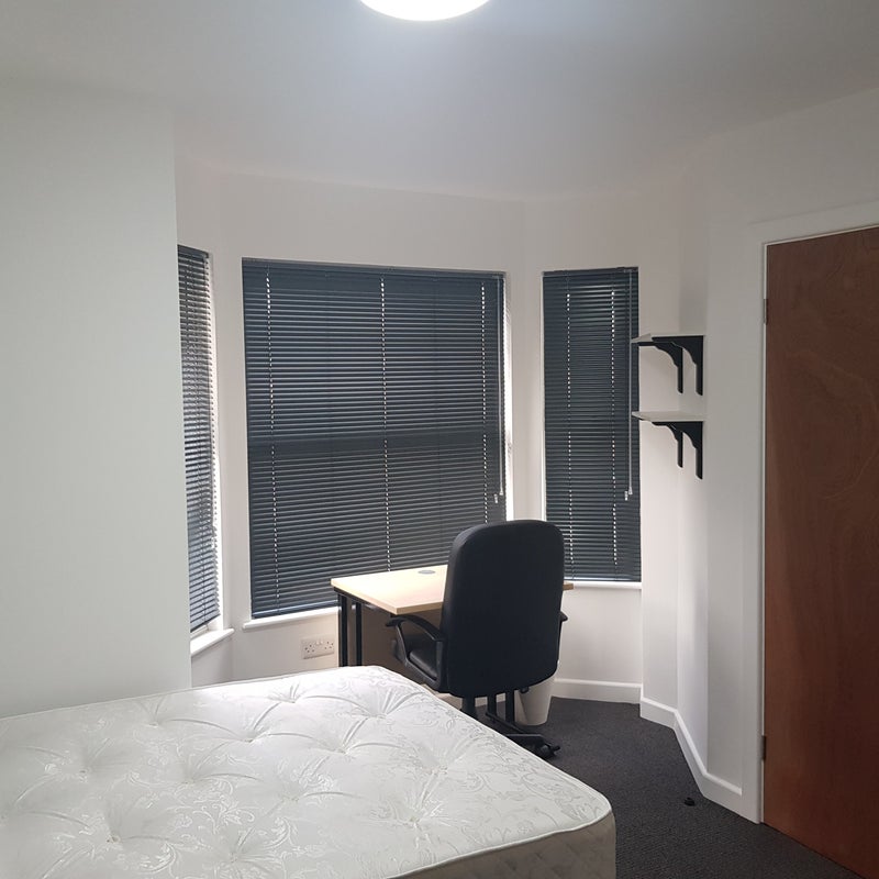 33 Dean Road - photo 3