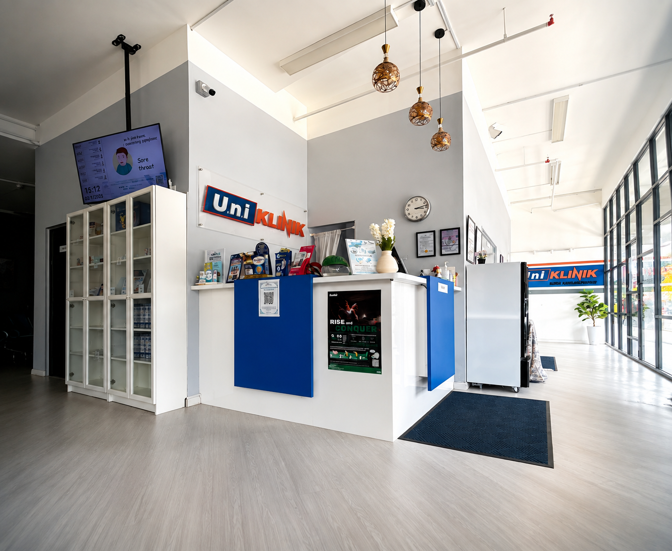 Interior of U.n.i Klinik Seri Kembangan showing modern, welcoming reception