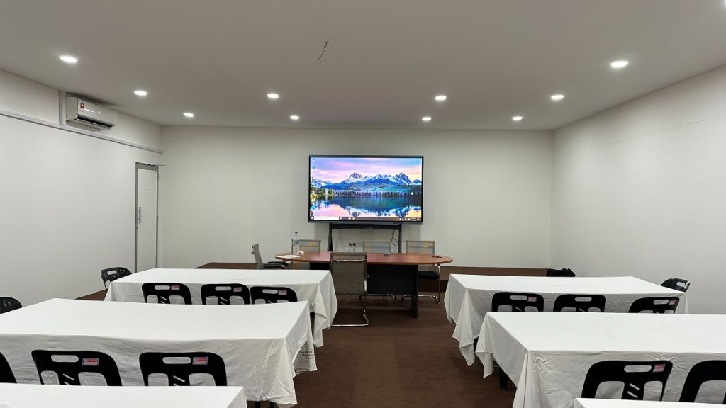 Muju Smart 98-inch interactive smart board