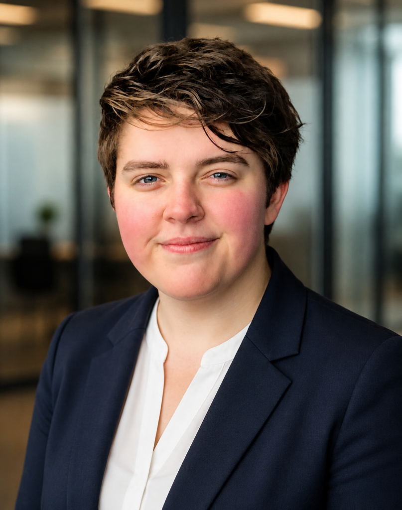 Niamh — Hospitality Consultant