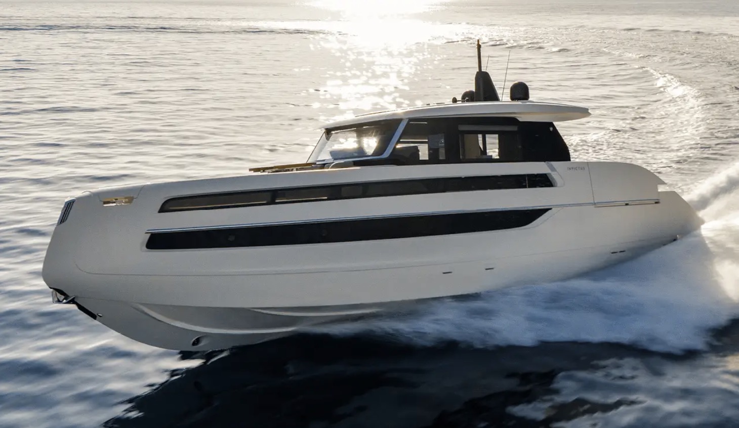 Invictus Yachts — yacht en Méditerranée