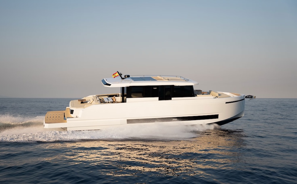 De Antonio Yachts — yacht en Méditerranée