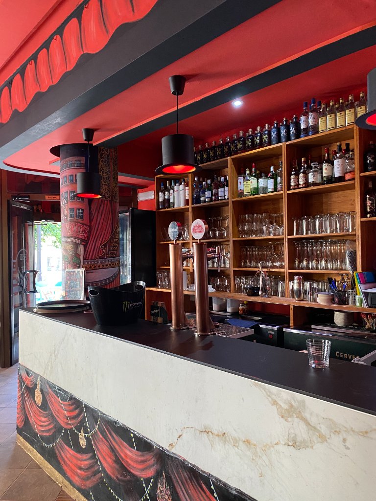Interior de Café Tocado
