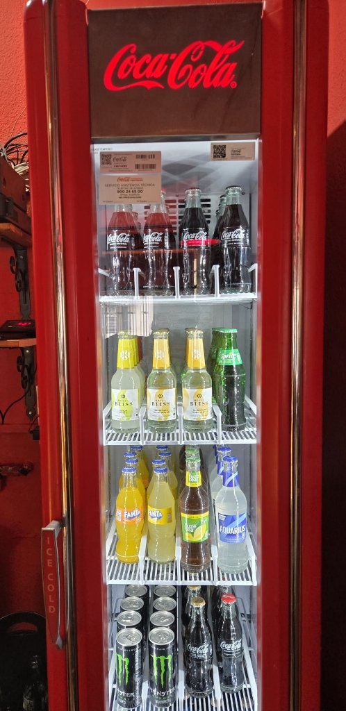 Nevera de Coca-Cola en uno de los locales de Grupo Baltasar