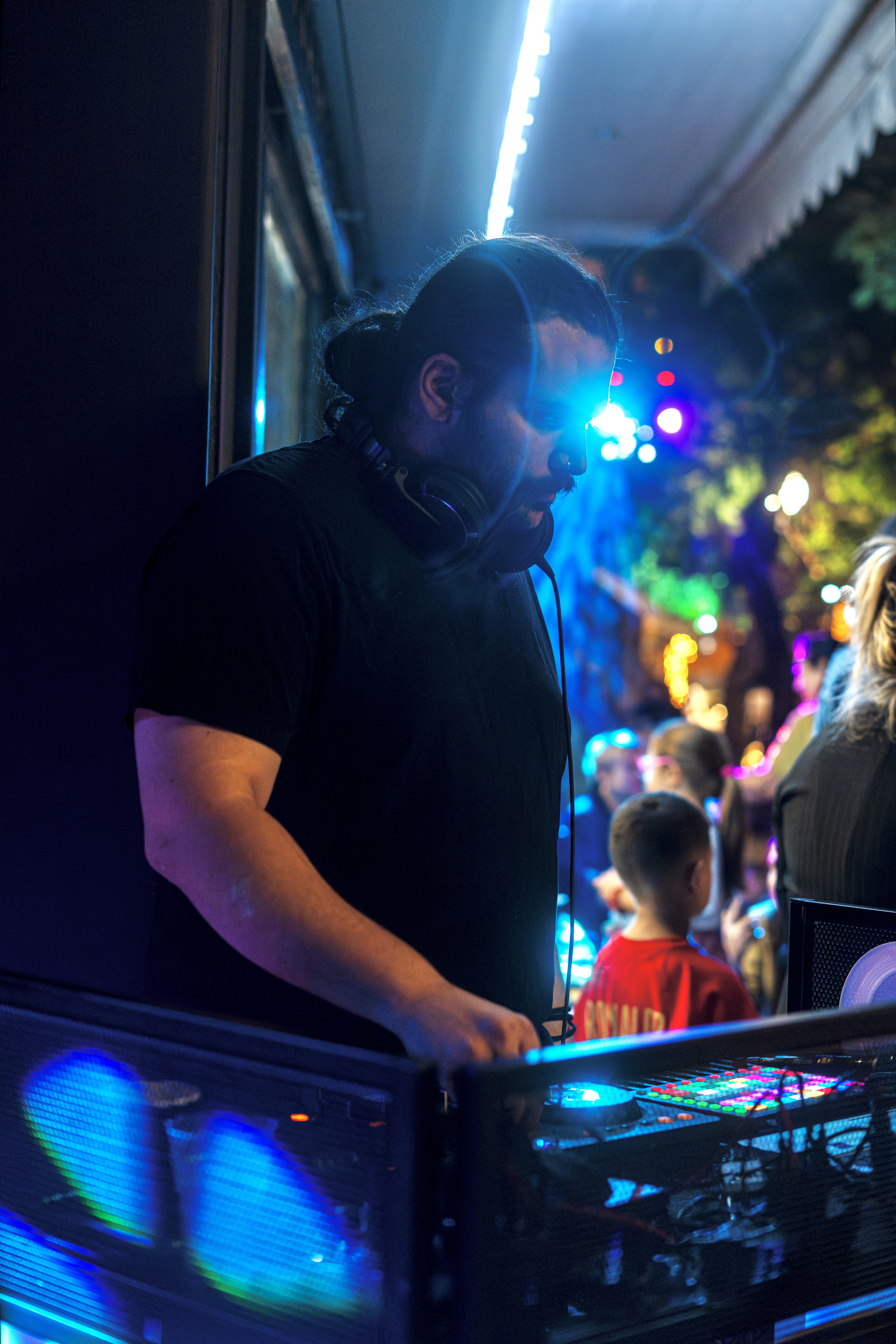 DJ στο console