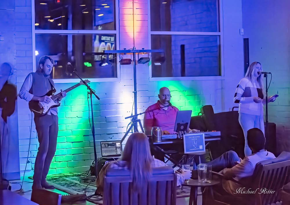 Troubadour South Trio