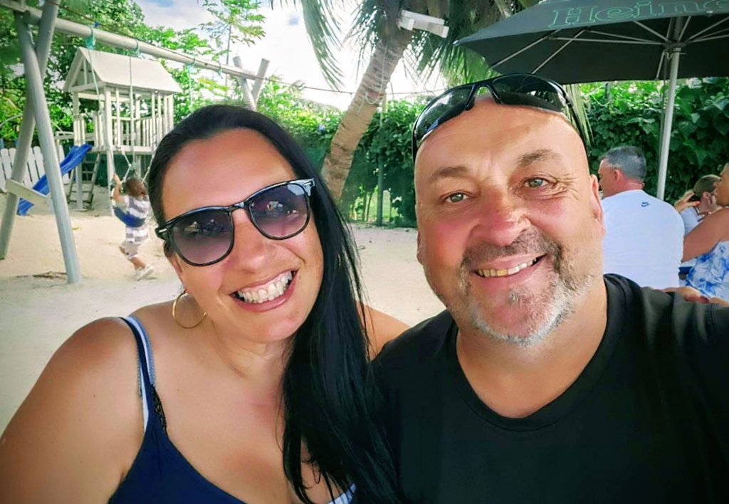 Craig and Jane, your hosts at Aroa Kainga Bungalows