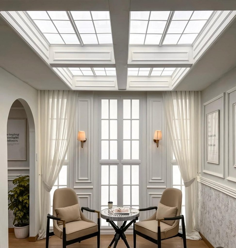 Skylight Lounge