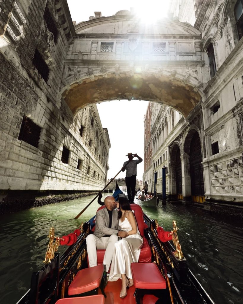 In Gondola