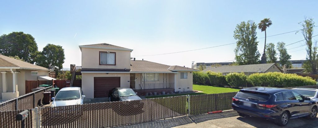 Front Yard of 3466 Baumberg Avenue