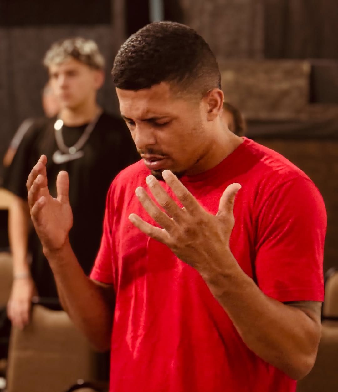 Músicos tocando no louvor da IEQ Murta