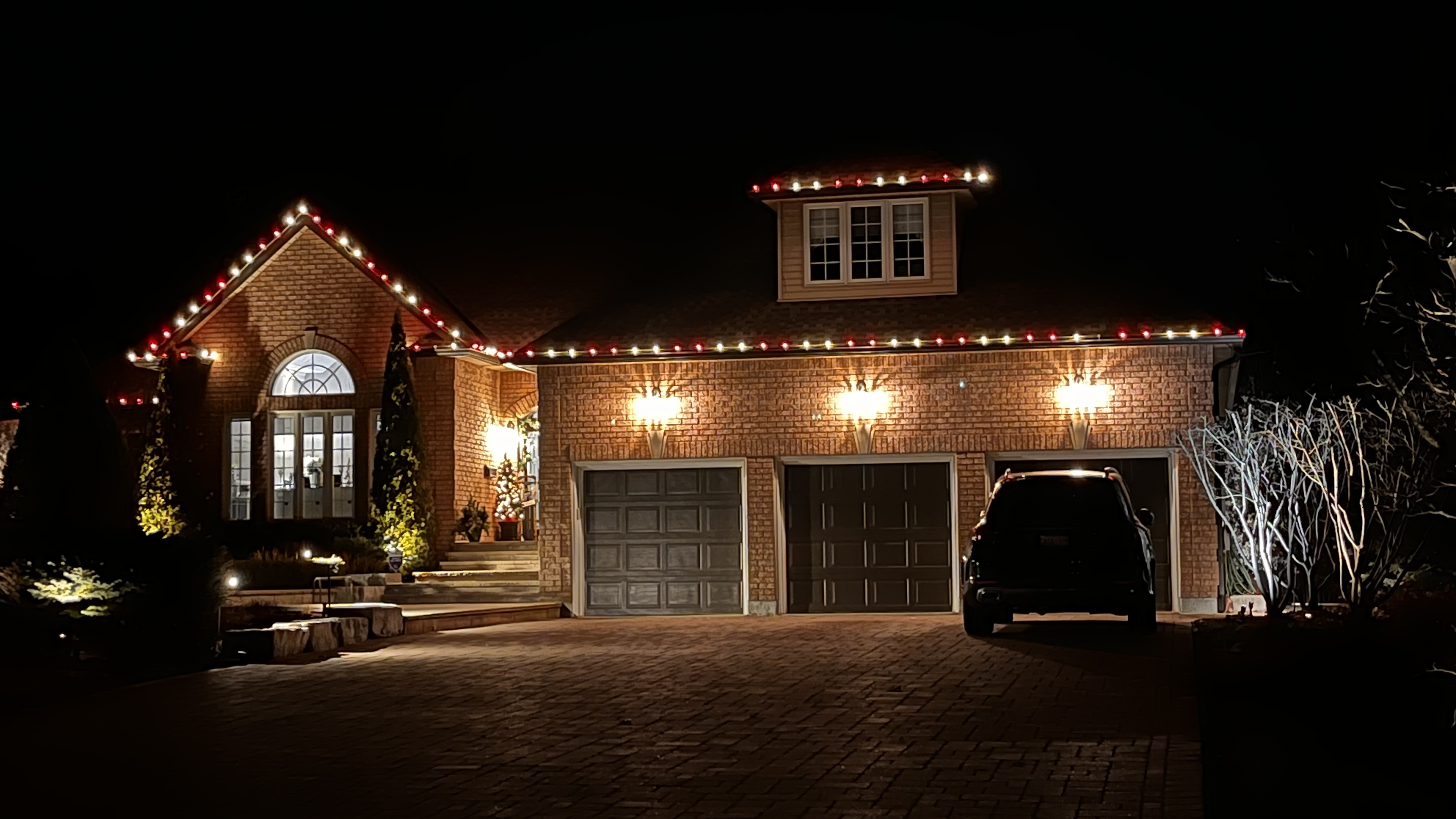 Roofline — Red & Warm White