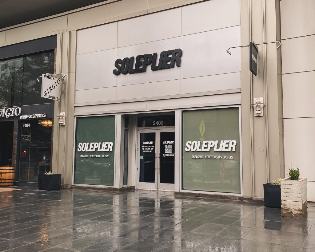 Why Businesses Schedule Routine Exterior Cleaning