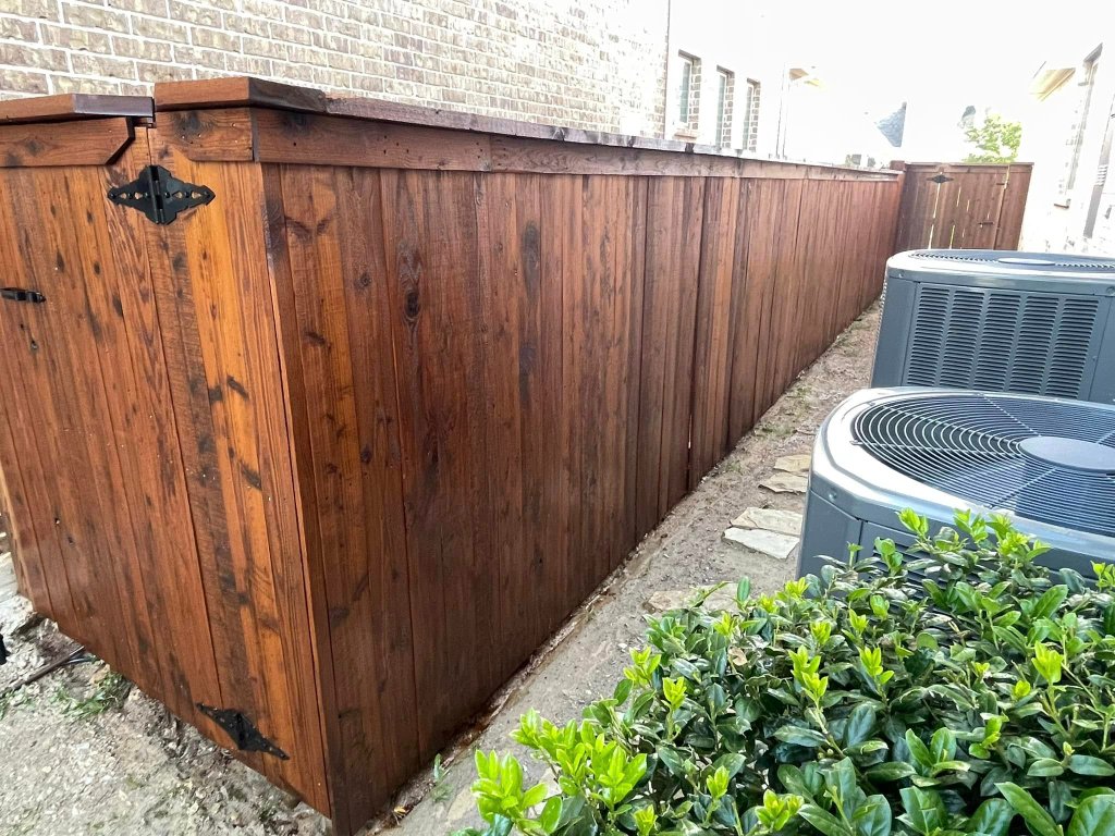 Fence Stain Colors: How to Choose the Right Finish for Your Property