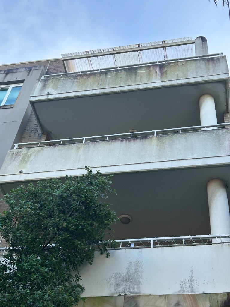 Building softwash on Northern Beaches