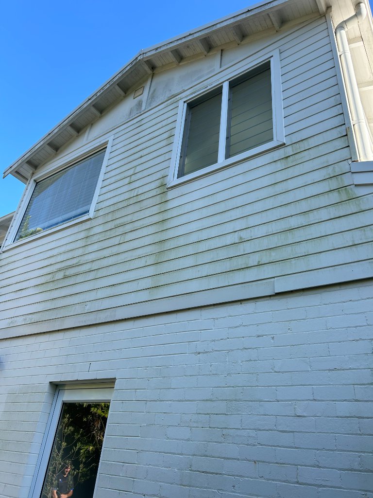 House washing on Northern Beaches