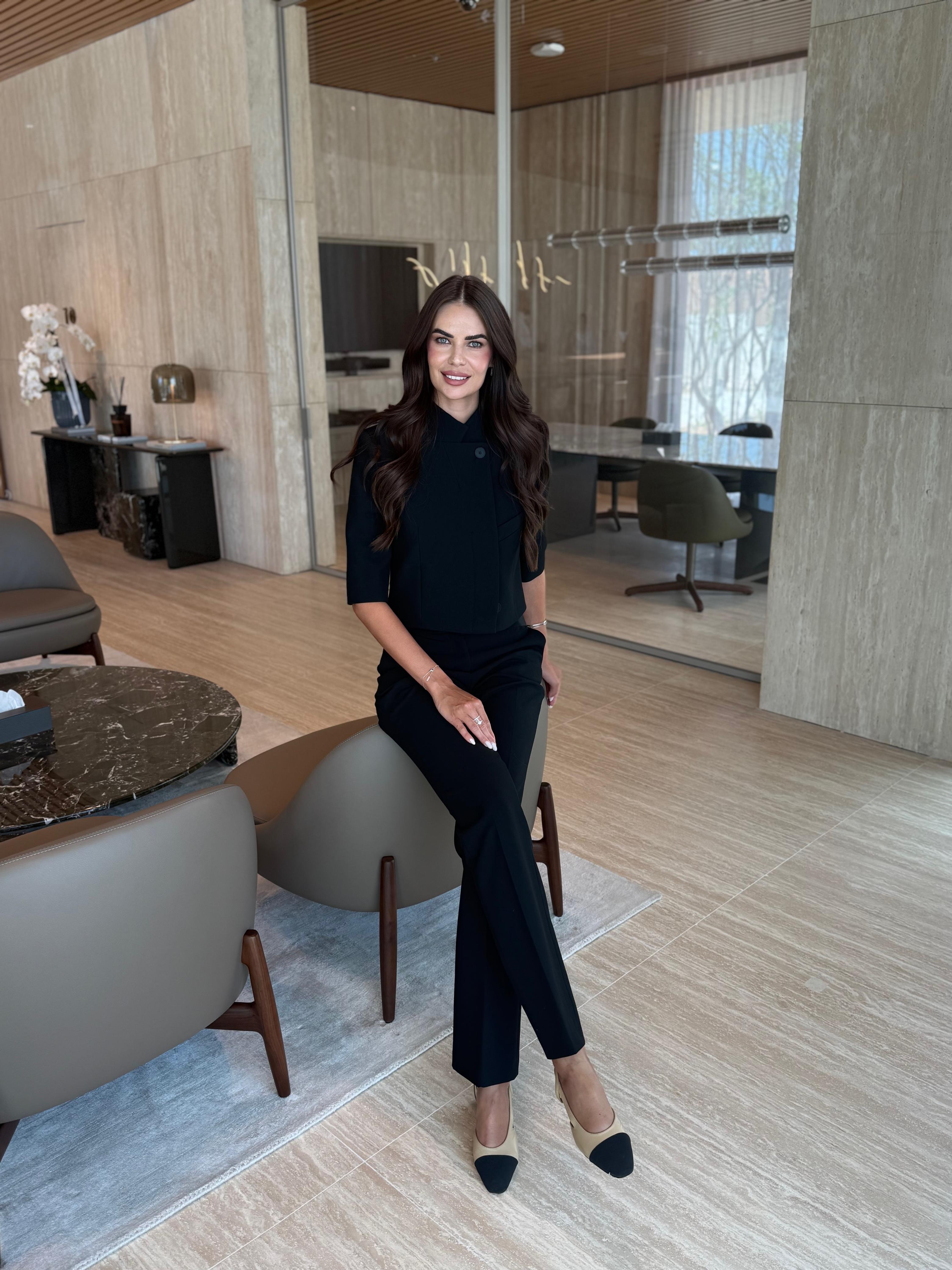 Natalie Burešová — Global Real Estate Advisor