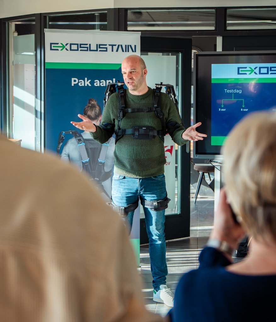 Rob de Kievit van Exosustain tijdens een testdag op de werkvloer