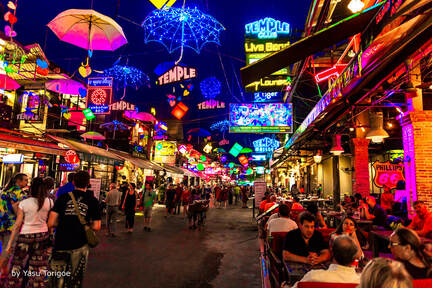 Pub Street and night market in Siem Reap, Cambodia at night