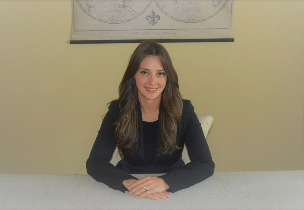 Professional immigration consultant