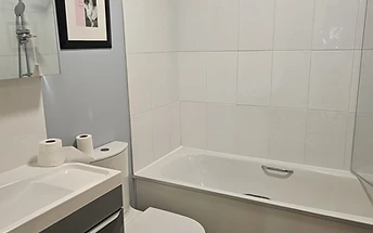 Bathroom Rip-Outs & Refits