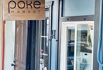 The Poke Market shopfront on Waianuenue Avenue, Hilo