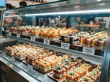 Sushi cakes, lined for the case