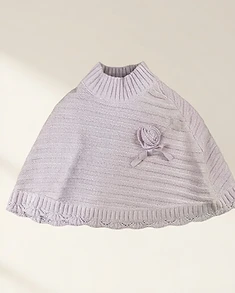 Ribbed knit cape with floral applique