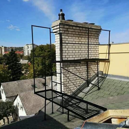 BELVÁROSI TÁRSASHÁZ