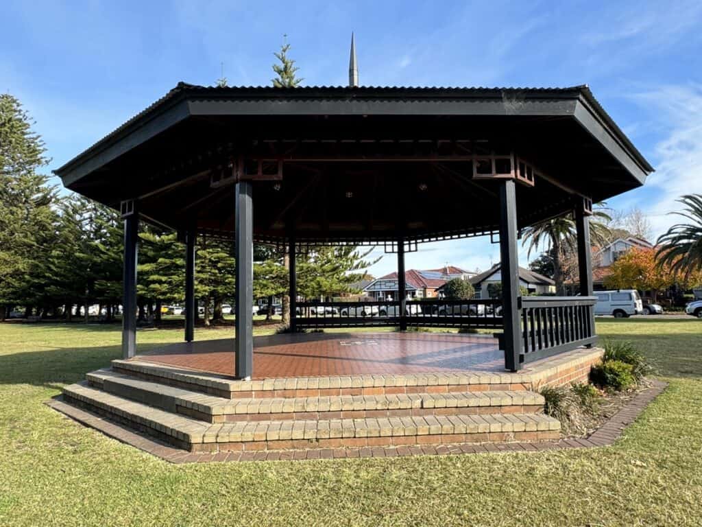 Centennial Park, a hidden Victorian rotunda and rose garden wedding ceremony spot in Cooks Hill, Newcastle, NSW