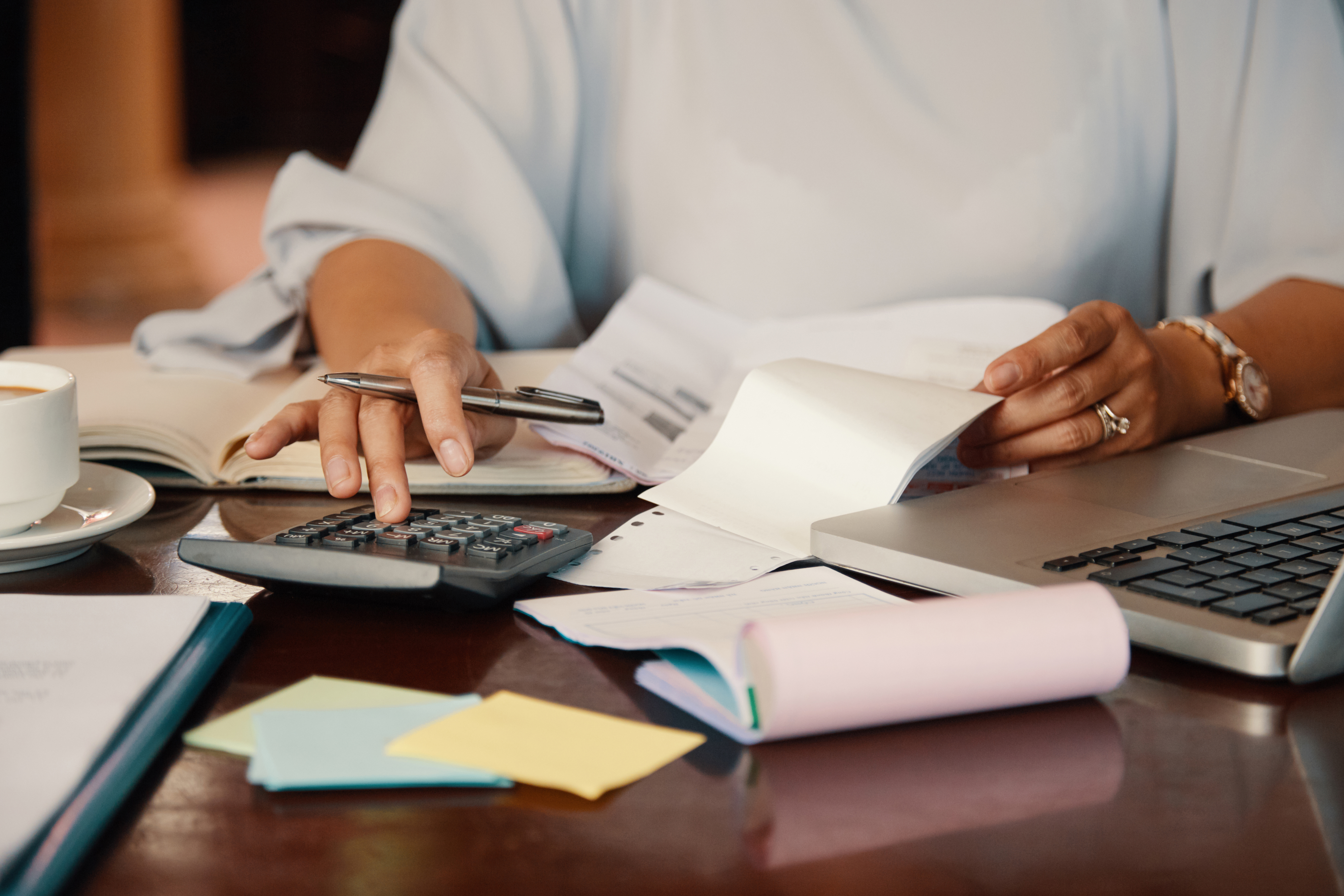 Sales Director Commission Expense Tracking Portal