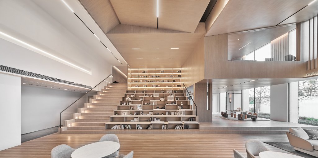 Arena Court — Geometric Back Wall