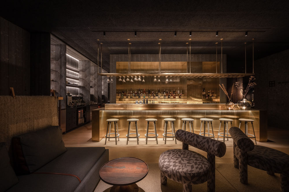 Brass-Front Bar Lounge