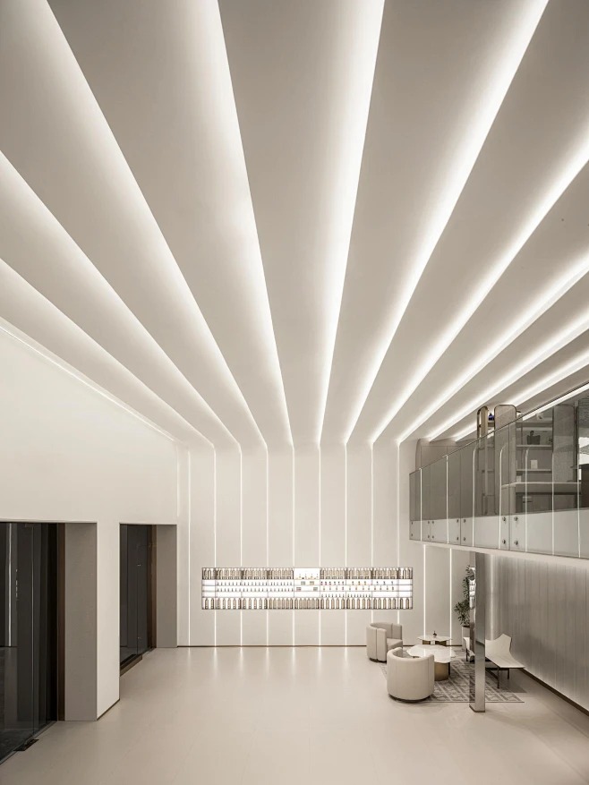 Ribbed Linear Lobby