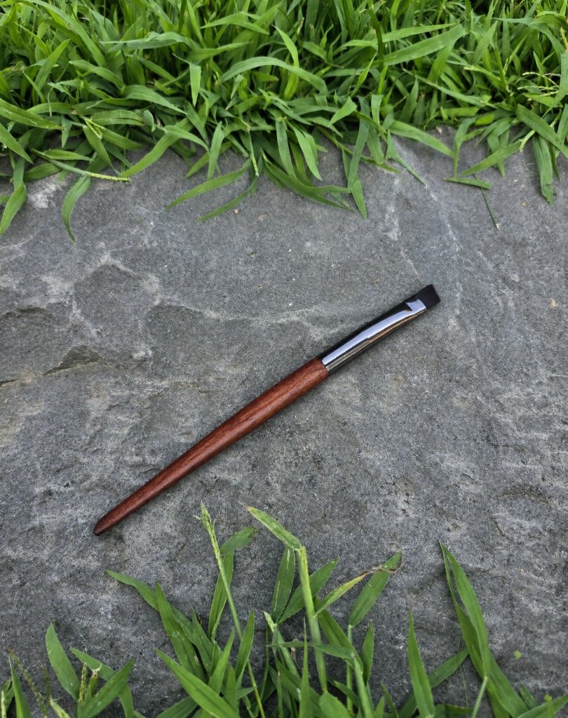 Liner Brush