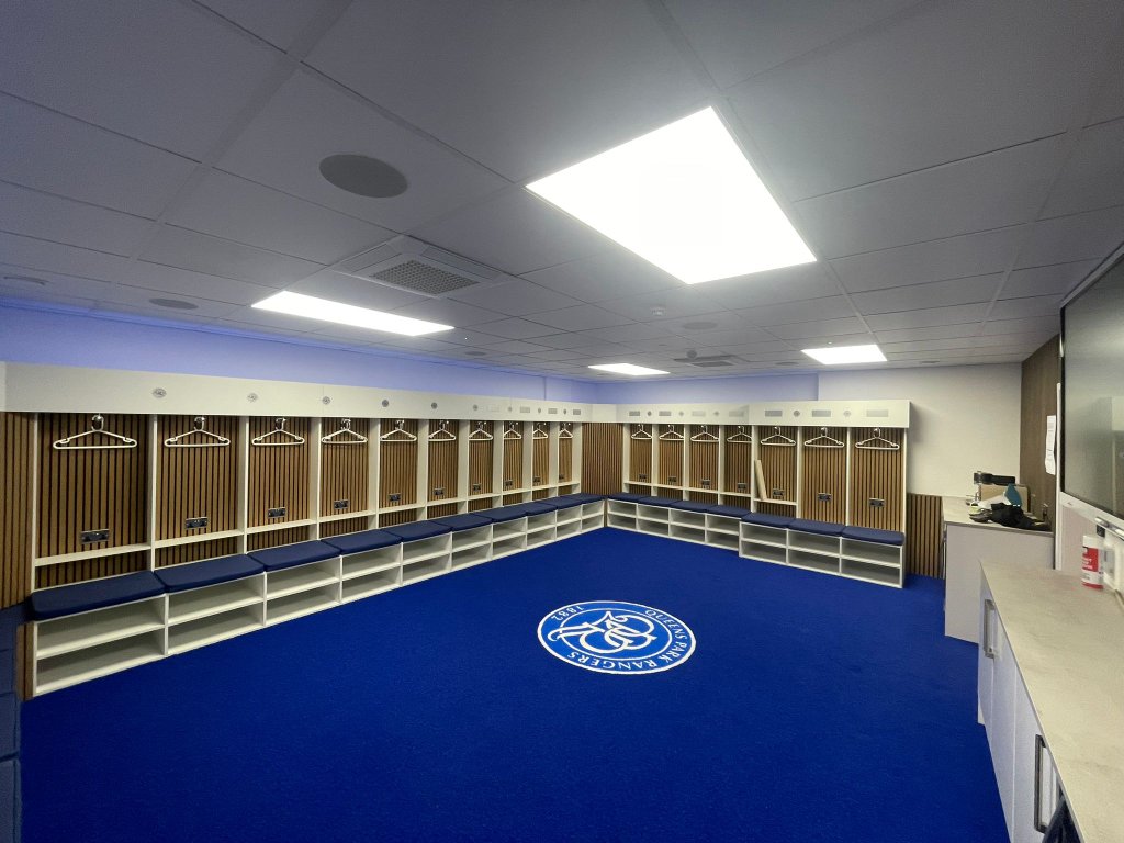 L-shaped locker configuration with ambient blue LED