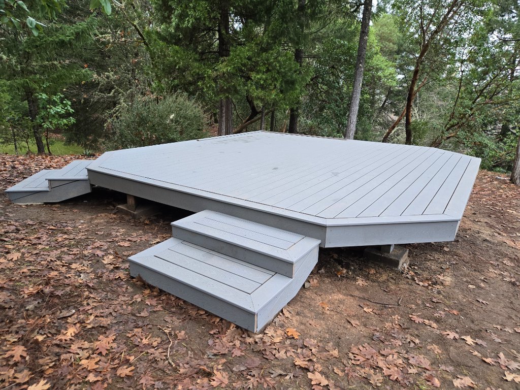 Trex Pebble Grey River Deck on the Applegate River 3