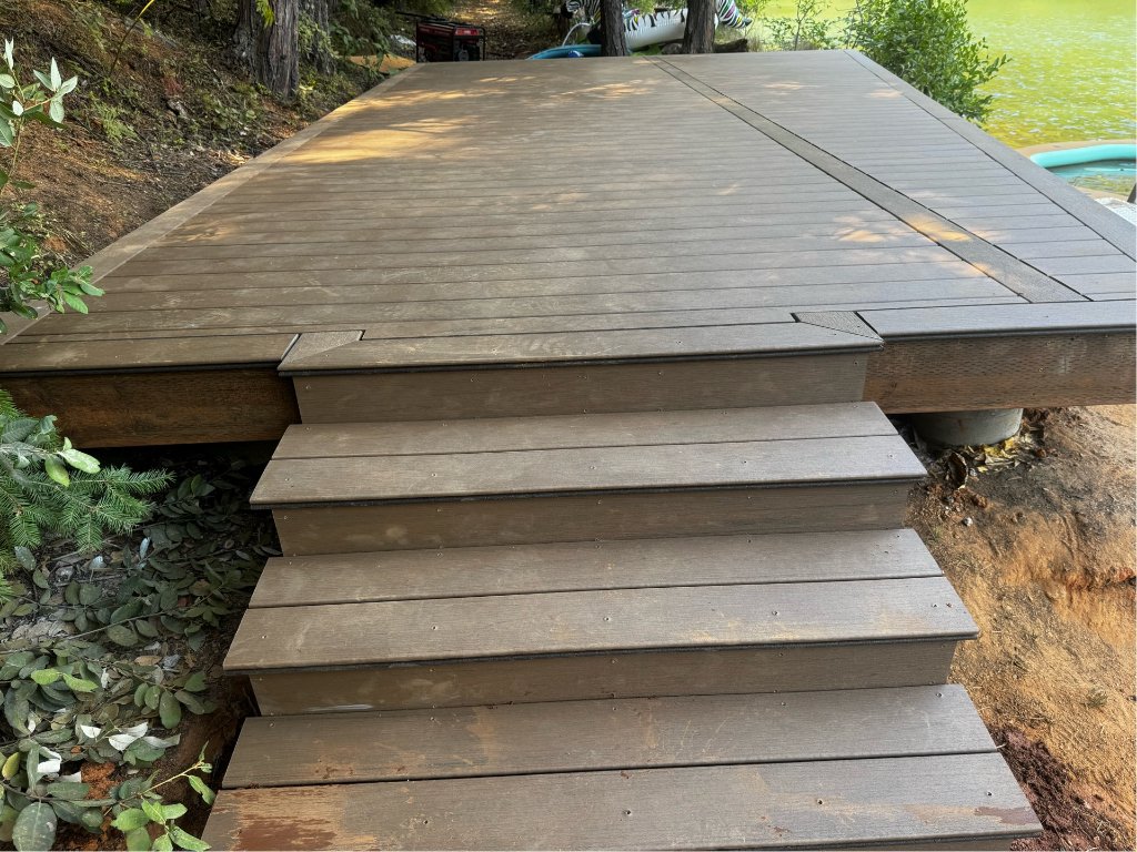 The Lake Deck in Trex Jasper 2