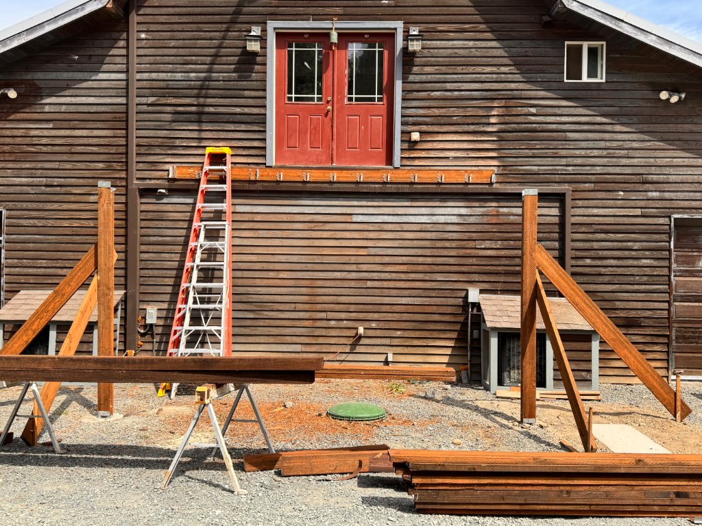 Cedar Barn Deck 4