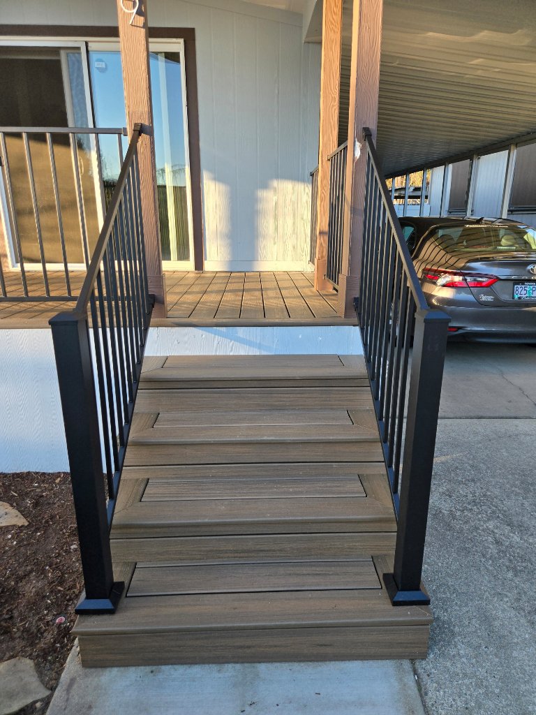 Trex Naturals Deck for 55+ Living Community 2