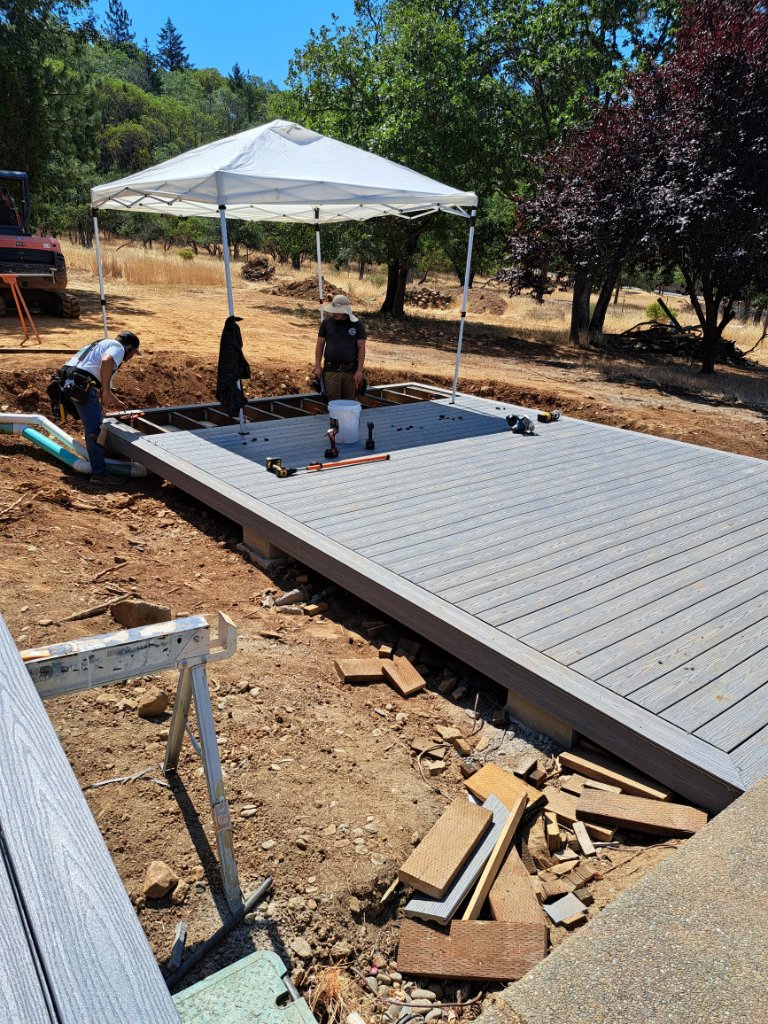 Fiberon Good Life Weekender Deck