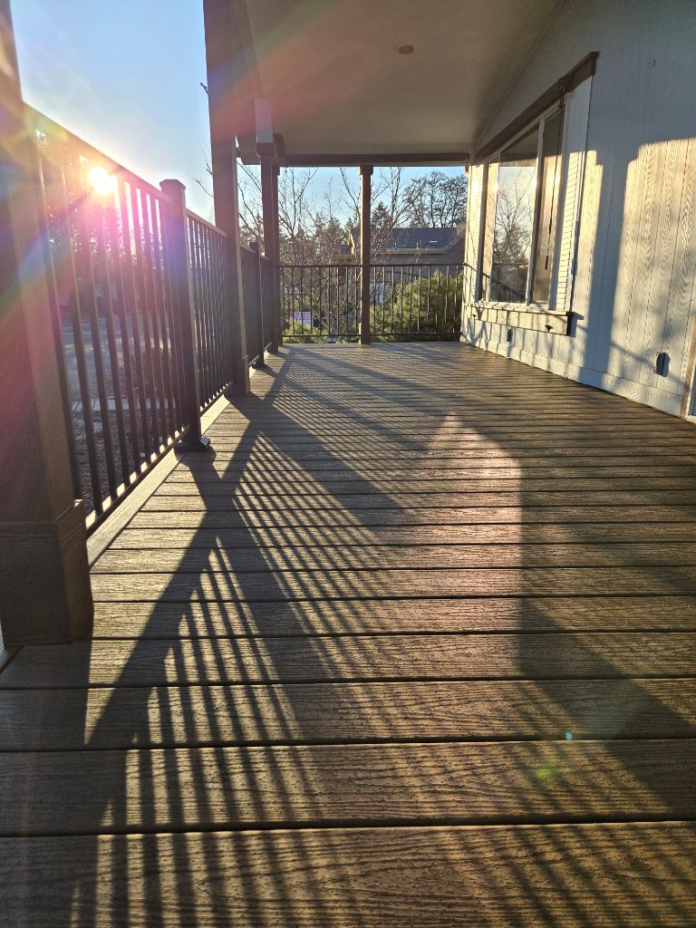 Trex Naturals Deck for 55+ Living Community 3