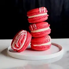 Red Velvet Macarons x6