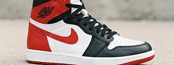 Air Jordan 1 Black Toe